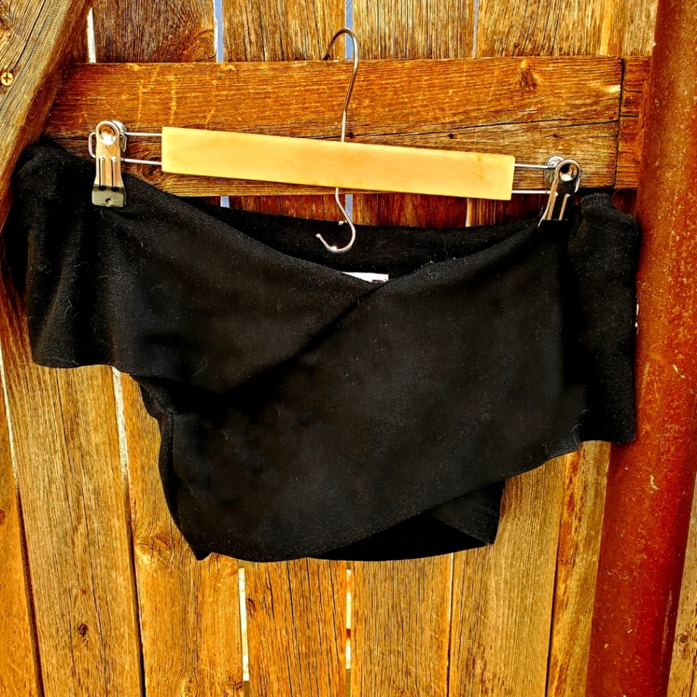 1980s Off The Shoulder Crop Top